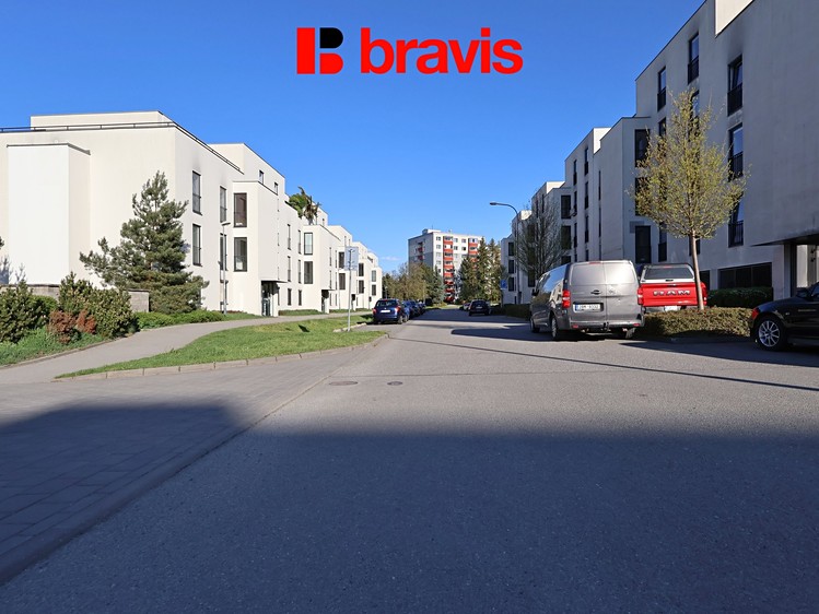 Pronájem garážového stání 12 m² - foto 7