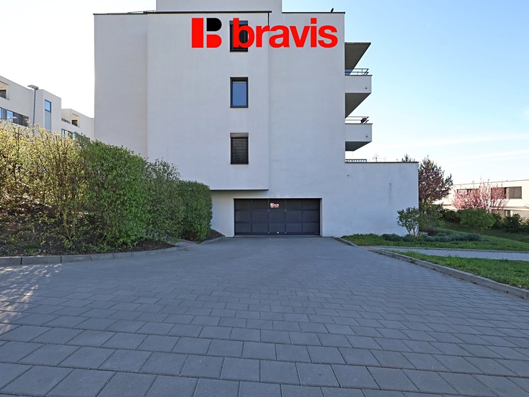 Pronájem garážového stání 12 m² - foto 5
