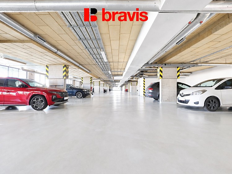 Pronájem garážového stání 12 m² - foto 6