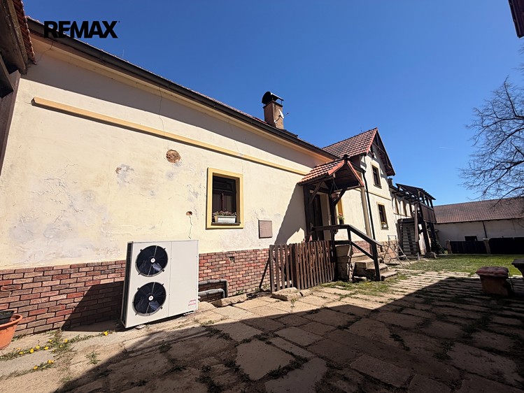 Prodej  zemědělské usedlosti 725 m², pozemek 7 880 m² - foto 3
