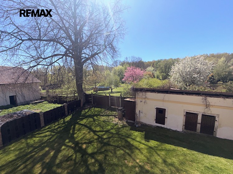 Prodej  zemědělské usedlosti 725 m², pozemek 7 880 m² - foto 7