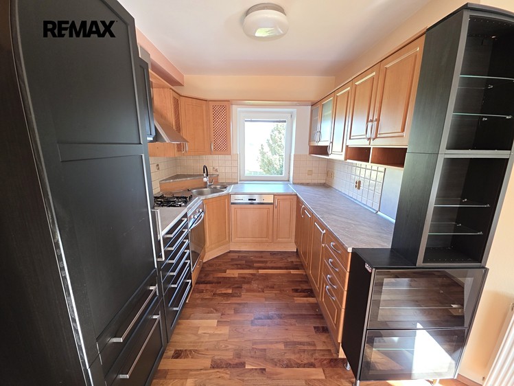 Prodej rodinného domu 169 m², pozemek 974 m² - foto 6