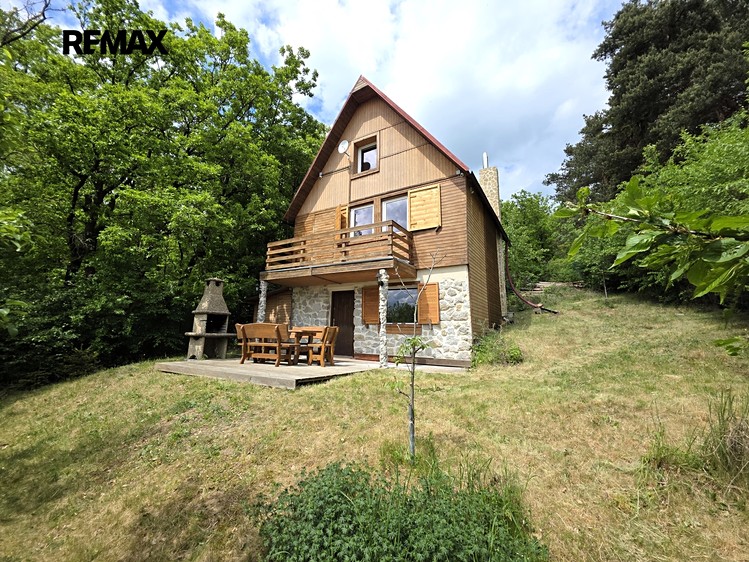 Prodej chaty 120 m², pozemek 400 m² - foto 1