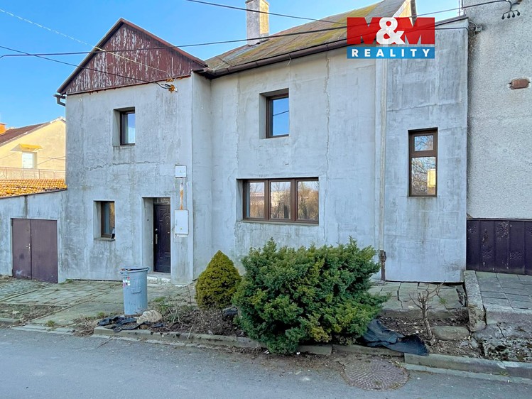 Prodej rodinného domu 103 m², pozemek 928 m² - foto 1