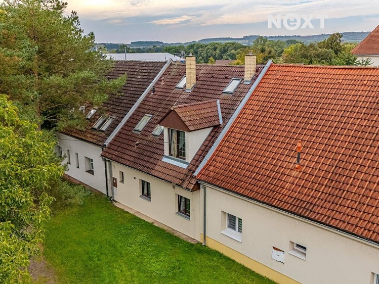 Prodej rodinného domu 160 m², pozemek 469 m² - foto 2