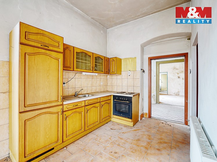 Prodej rodinného domu 343 m², pozemek 2 103 m² - foto 2