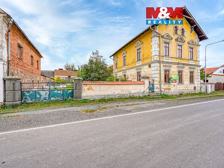 Prodej rodinného domu 343 m², pozemek 2 103 m² - foto 1