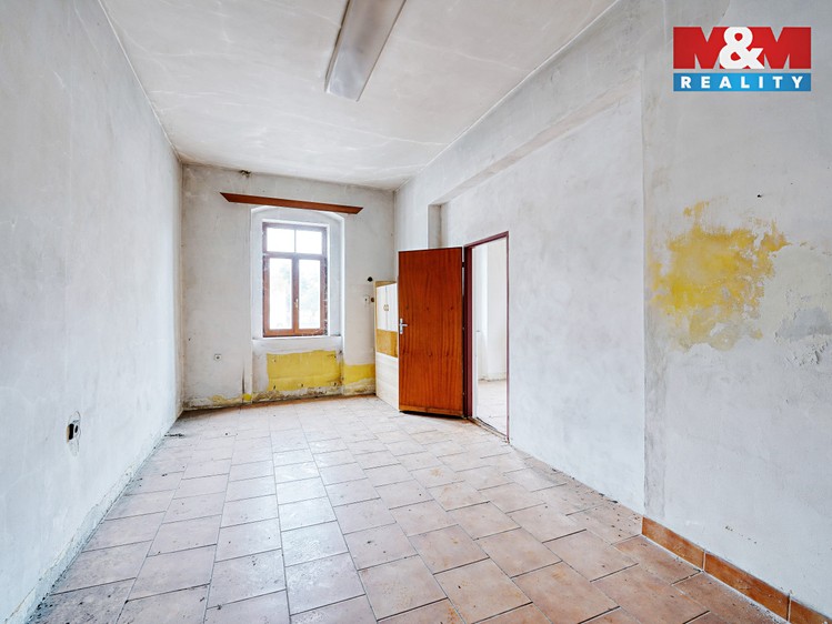 Prodej rodinného domu 343 m², pozemek 2 103 m² - foto 8