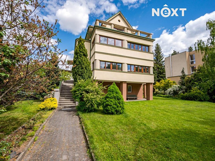 Prodej rodinného domu 300 m², pozemek 1 330 m² - foto 3