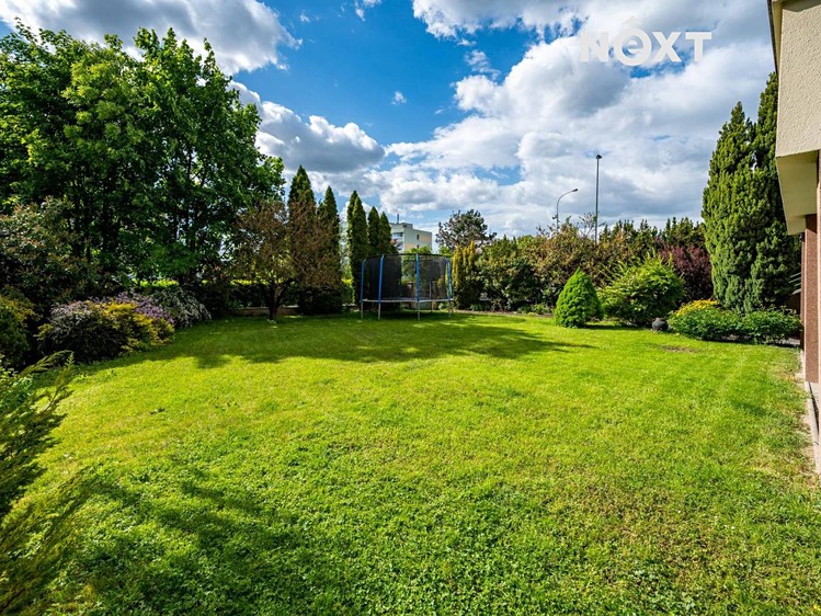 Prodej rodinného domu 300 m², pozemek 1 330 m² - foto 4