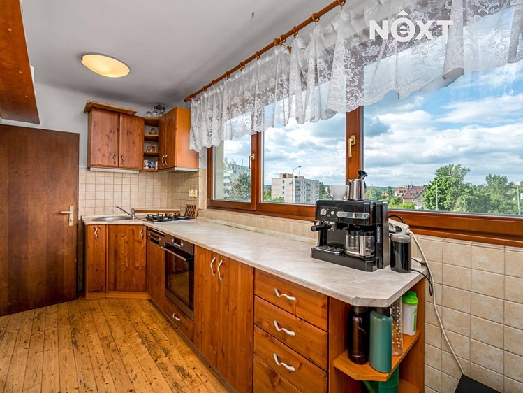 Prodej rodinného domu 300 m², pozemek 1 330 m² - foto 6