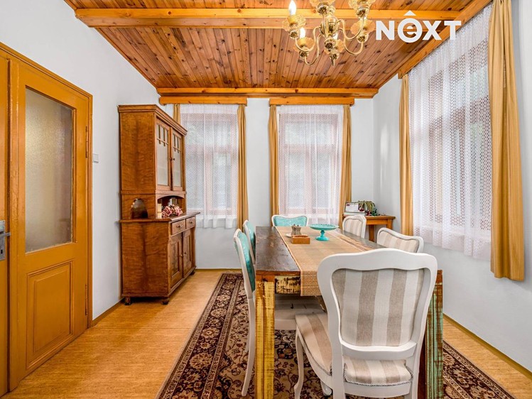 Prodej rodinného domu 180 m², pozemek 1 275 m² - foto 4