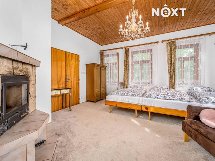 Prodej rodinného domu 180 m², pozemek 1 275 m² - foto 8