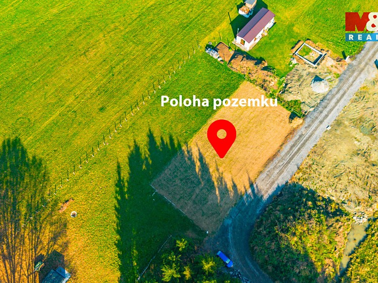Prodej stavebního pozemku 702 m² - foto 2