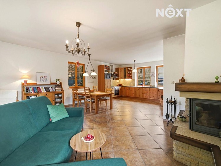 Prodej rodinného domu 166 m², pozemek 567 m² - foto 2