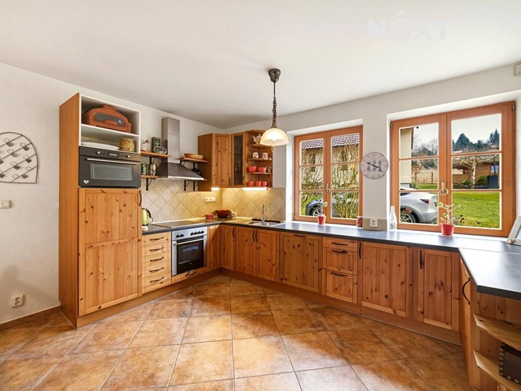 Prodej rodinného domu 166 m², pozemek 567 m² - foto 5