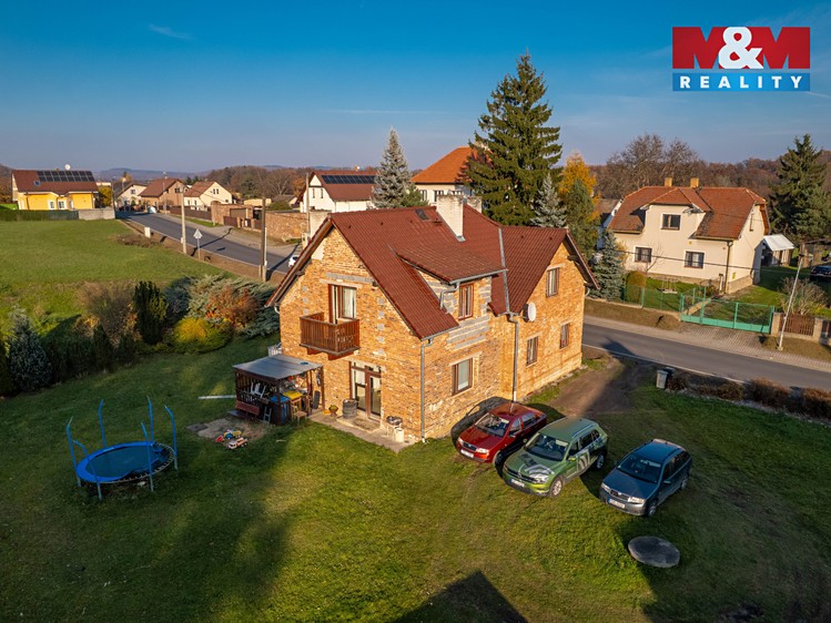 Prodej rodinného domu 180 m², pozemek 2 215 m² - foto 2