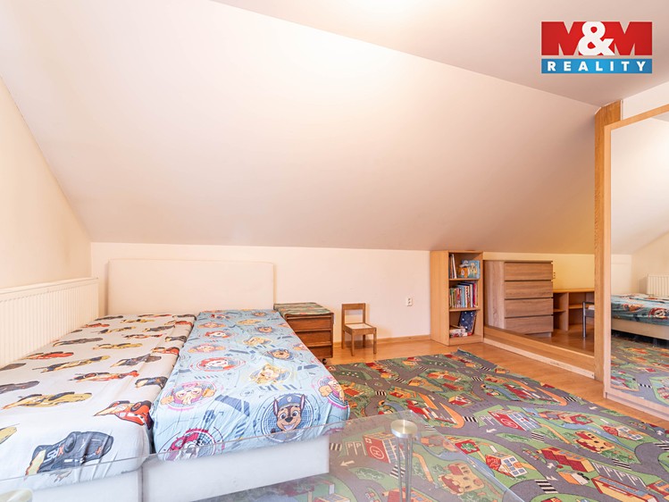 Prodej rodinného domu 180 m², pozemek 2 215 m² - foto 8