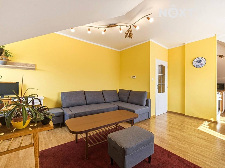 Prodej bytu 2+kk 47 m² (Podkrovní) - foto 3