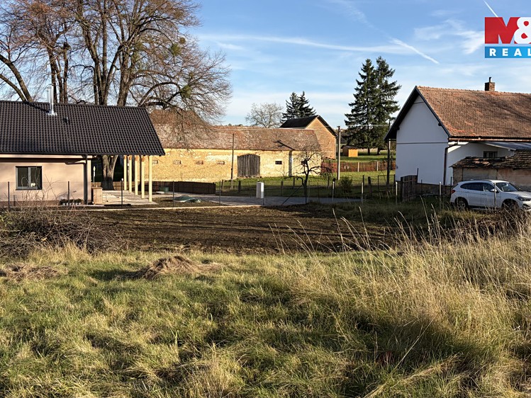 Prodej podílu 1/2  stavebního pozemku 1 179 m² - foto 7