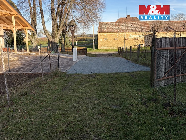 Prodej podílu 1/2  stavebního pozemku 1 179 m² - foto 6