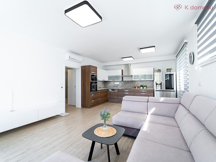Prodej bytu 4+kk 93 m² - foto 2