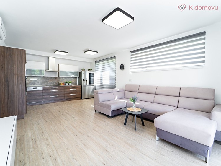 Prodej bytu 4+kk 93 m² - foto 1