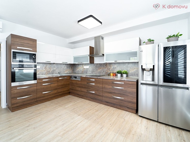 Prodej bytu 4+kk 93 m² - foto 3