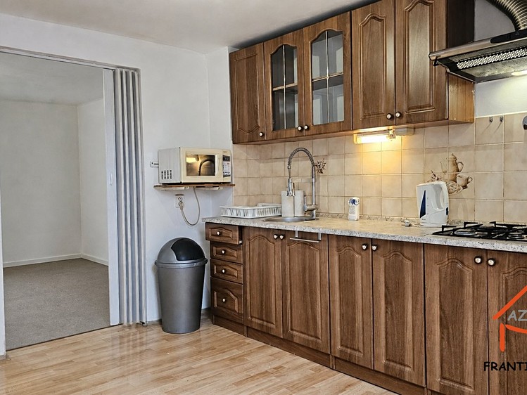 Pronájem bytu 2+1 43 m² - foto 2