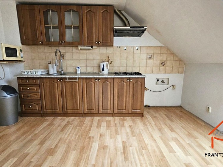 Pronájem bytu 2+1 43 m² - foto 4