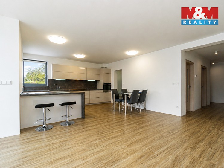 Prodej rodinného domu 287 m², pozemek 1 396 m² - foto 5