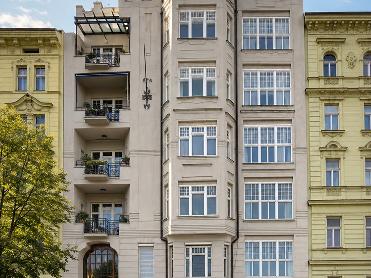 Prodej bytu 6 pokojů a více 245 m² - foto 1