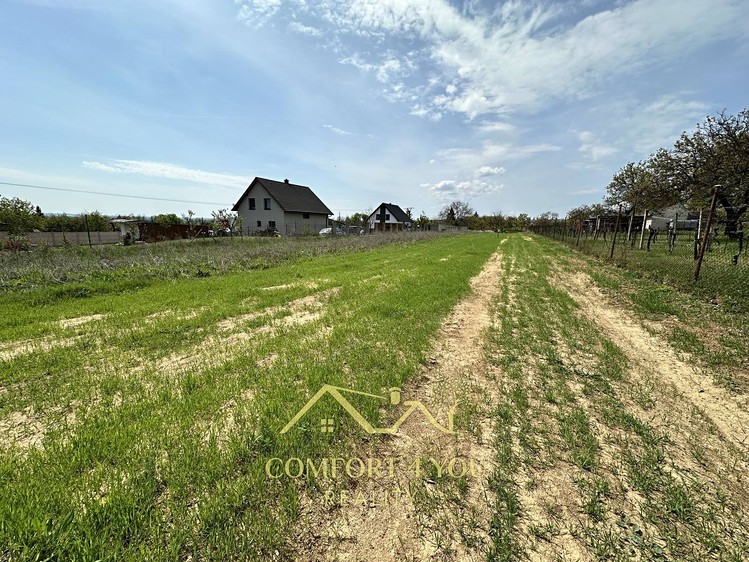 Prodej stavebního pozemku 799 m² - foto 4