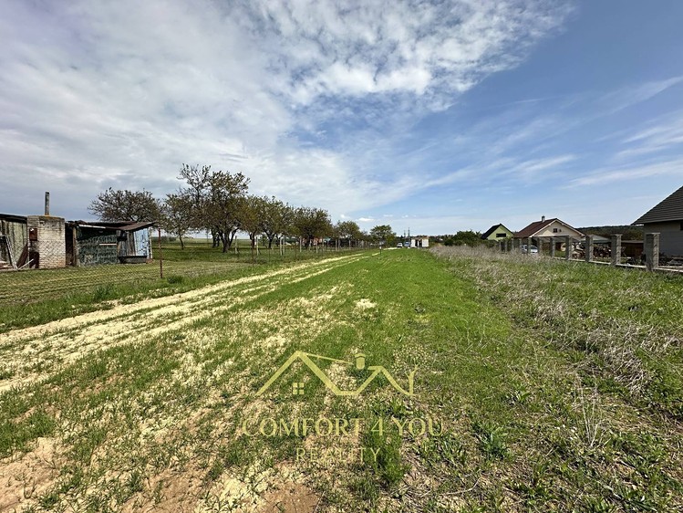 Prodej stavebního pozemku 799 m² - foto 6