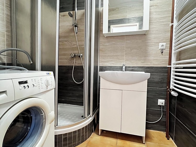 Pronájem bytu 2+1 60 m² - foto 6