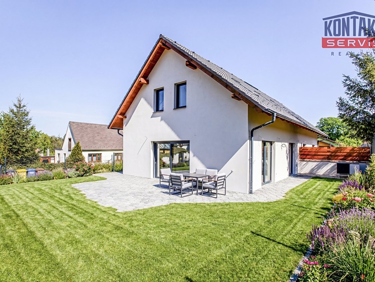 Prodej rodinného domu 115 m², pozemek 583 m² - foto 1