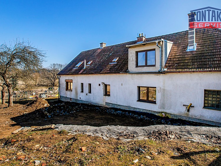 Prodej rodinného domu 262 m², pozemek 3 589 m² - foto 8