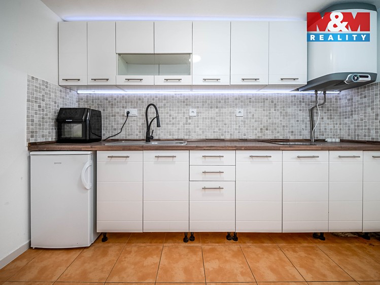 Prodej chaty 67 m², pozemek 47 m² - foto 3
