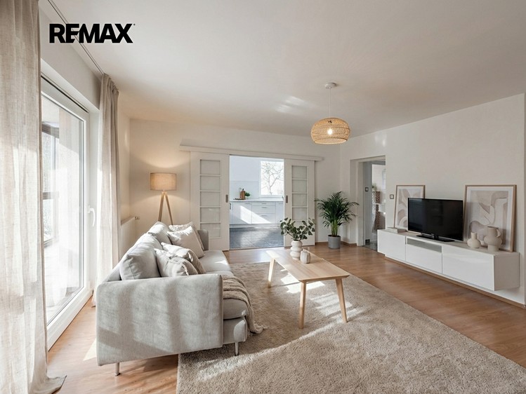 Prodej rodinného domu 300 m², pozemek 2 121 m² - foto 5