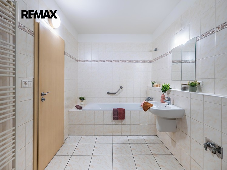 Prodej bytu 2+kk 56 m² (Jednopodlažní) - foto 7