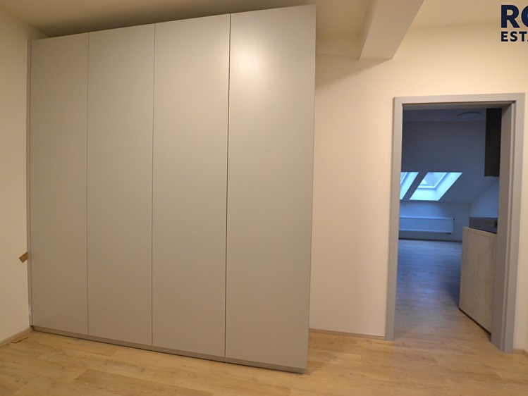 Pronájem bytu 2+kk 54 m² (Podkrovní) - foto 6