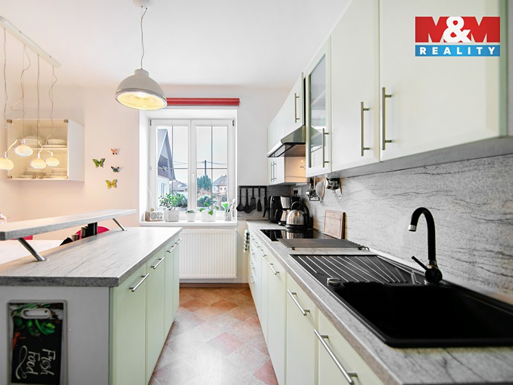 Prodej rodinného domu 115 m², pozemek 416 m² - foto 2