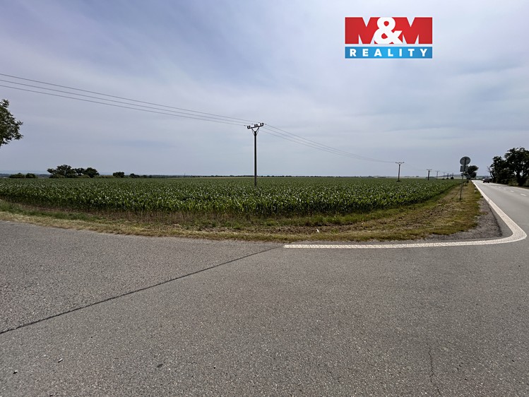 Prodej pole 8 491 m² - foto 1