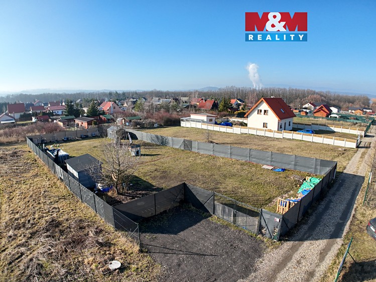 Prodej stavebního pozemku 943 m² - foto 1