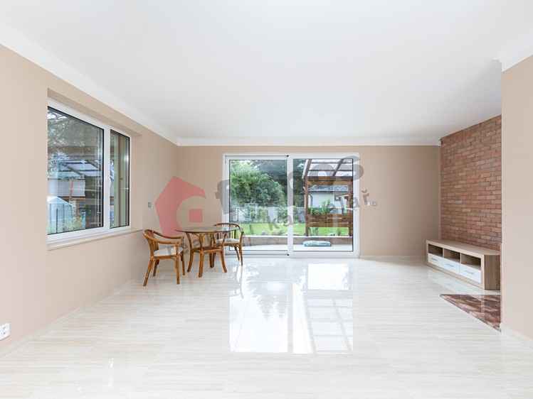Pronájem rodinného domu 151 m², pozemek 434 m² - foto 3