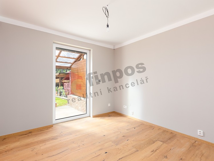 Pronájem rodinného domu 151 m², pozemek 434 m² - foto 4