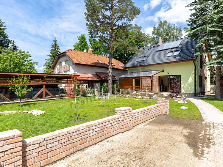 Pronájem rodinného domu 151 m², pozemek 434 m² - foto 1