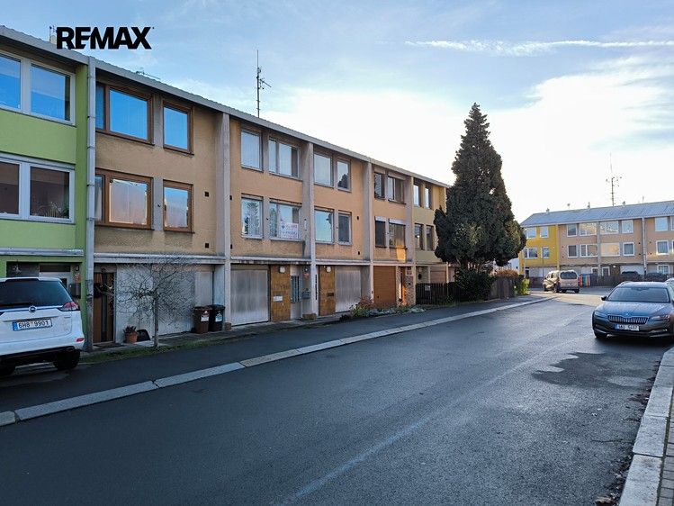 Prodej rodinného domu 145 m², pozemek 120 m² - foto 3