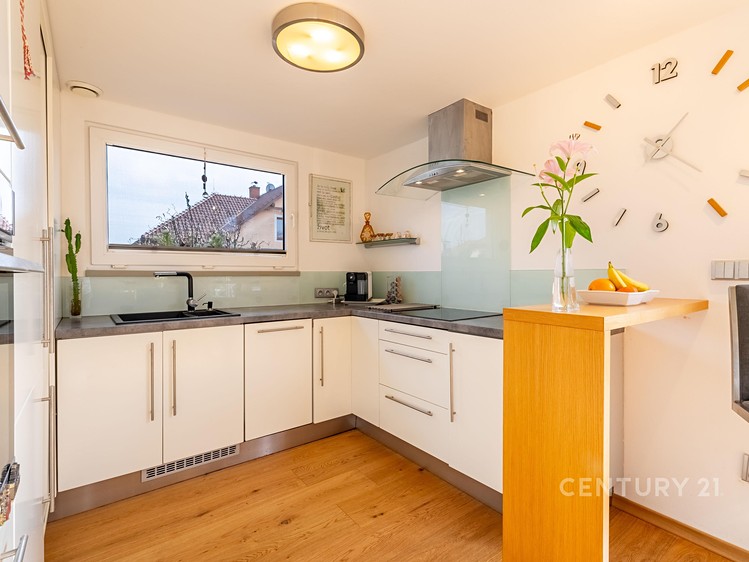 Prodej rodinného domu 115 m², pozemek 929 m² - foto 2