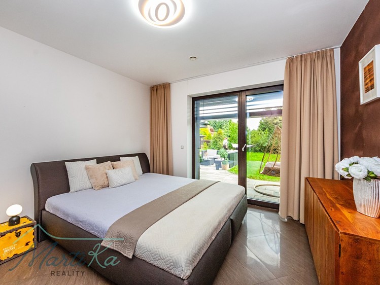Prodej  rodinného domu 220 m², pozemek 901 m² - foto 4